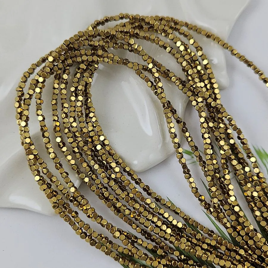 Нить 40 см Гематит, гематин 2 мм граненый куб, цвет античное золото (6999-АЗ) купить в Воронеже | Заказать в интернет-магазине Viva Beads
