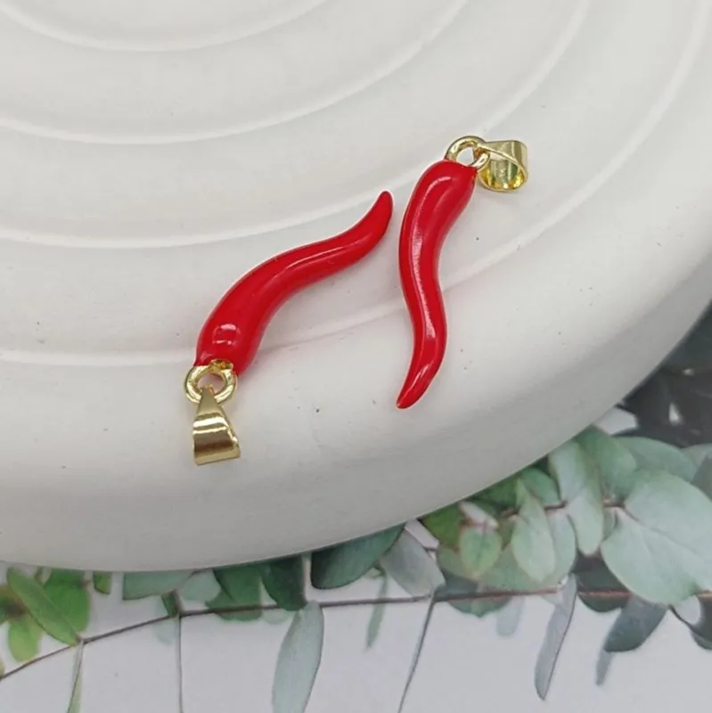 УЦЕНКА Подвеска Перчик 27х5.5 мм эмаль, красный, позолота 14К (7686-КЗ-УЦ) купить с доставкой по России | Интернет-магазин Viva Beads