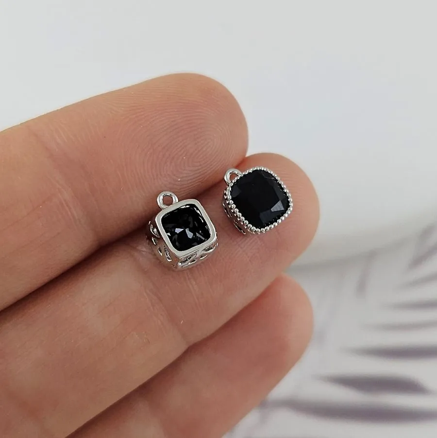 Подвеска с фианитом 8.3х7х4.1 мм черный, родиевое покрытие (7313-7-ЧР)