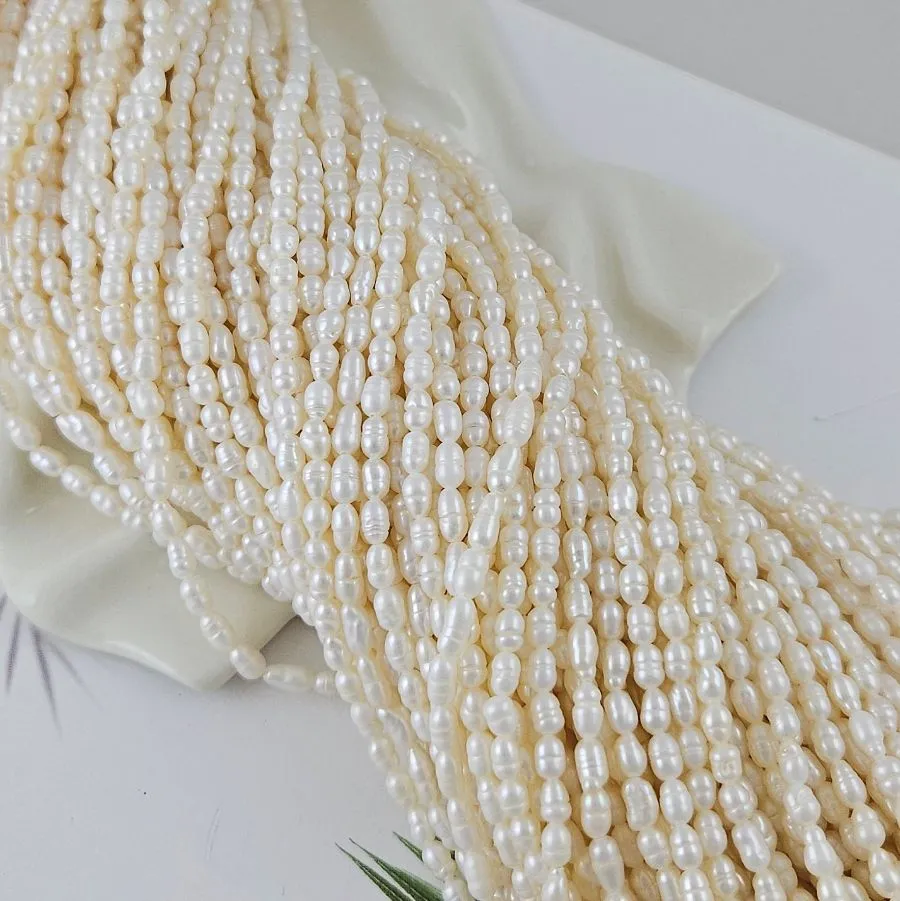 Нить 34 см Жемчуг натуральный рис ок. 3.8 мм толщиной, белый, А+ (1014) купить в #REGION_P# | Заказать в интернет-магазине Viva Beads

