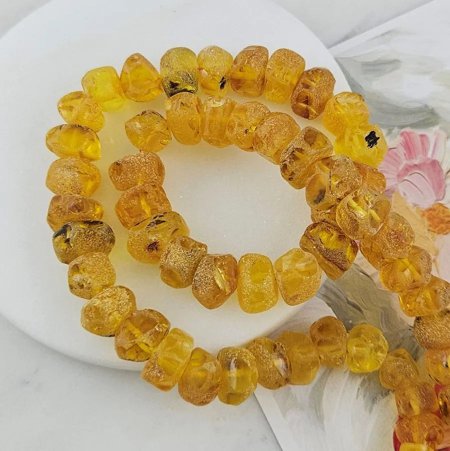 1 шт. Янтарь натуральный 9-13х7-9 мм бусины необработанные (10151) для бижутерии купить с доставкой по России | Интернет‑магазин Viva Beads
