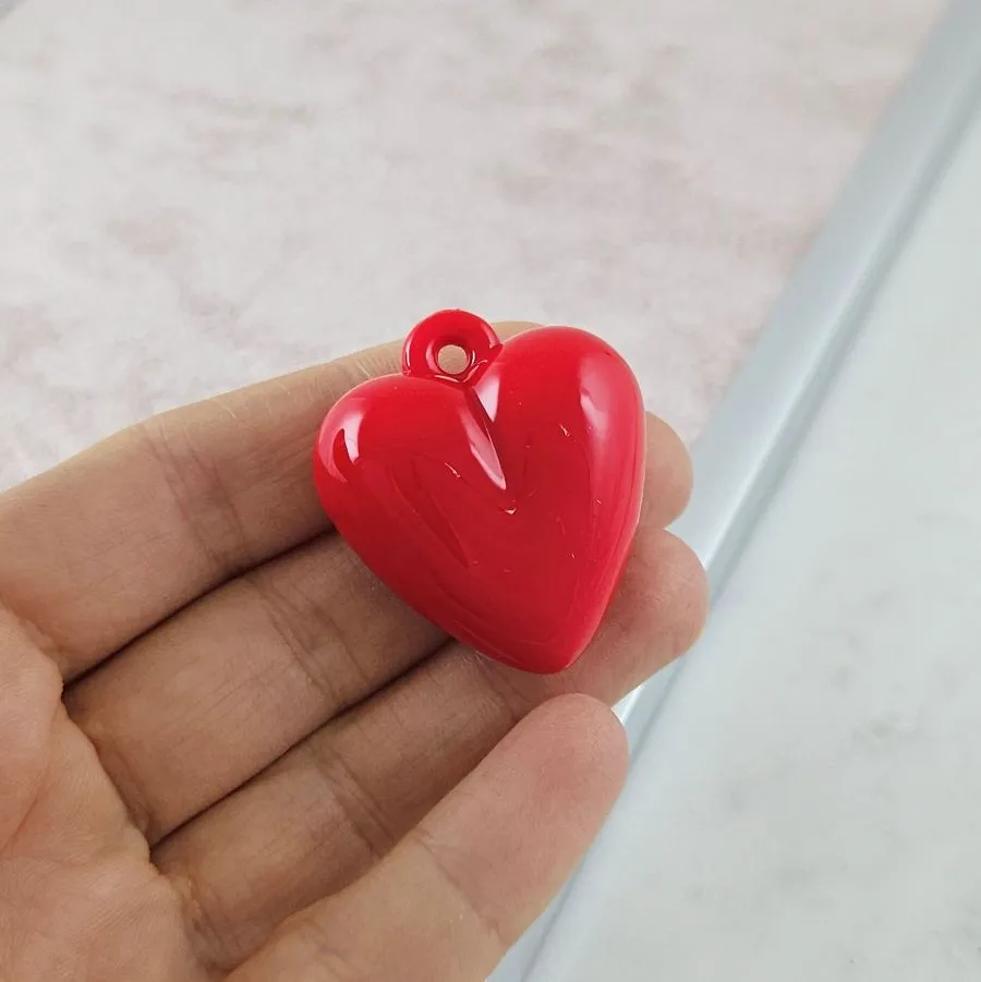 Подвеска Сердце 35.5x32х15.8 мм ярко-красный, акрил (10094) купить с доставкой по России | Интернет-магазин Viva Beads