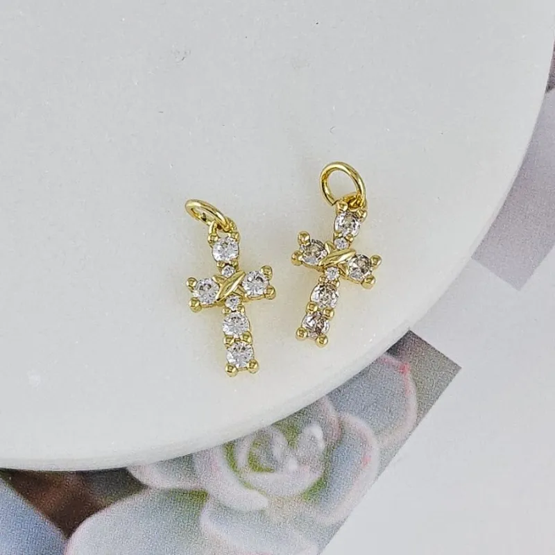 Подвеска Крест с фианитами 15.8x8.8 мм позолота 14К (9174-З) купить с доставкой по России | Интернет-магазин Viva Beads