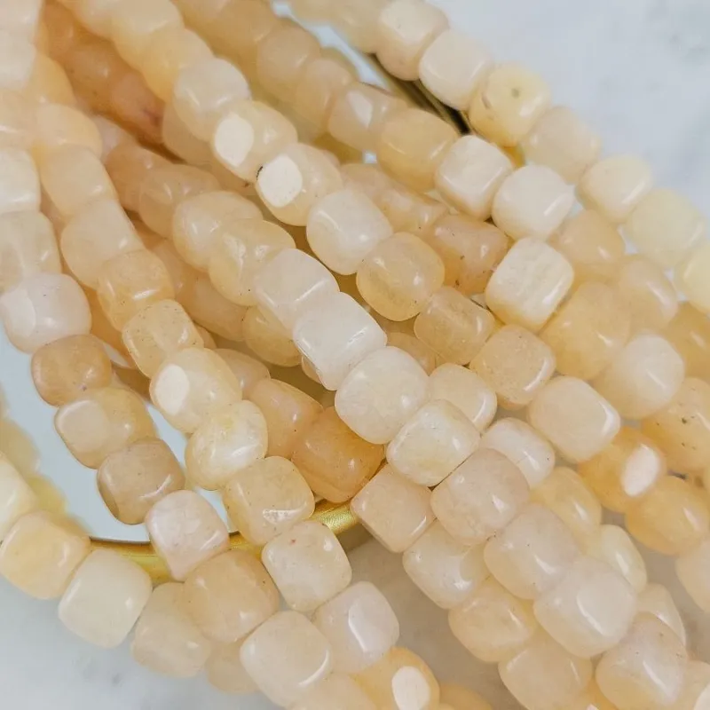 Нить 18 см Жадеит натуральный тонированный ок. 7-7.5 мм бусины формы куб, желтый (10259-Ж) для бижутерии купить с доставкой по России | Интернет‑магазин Viva Beads
