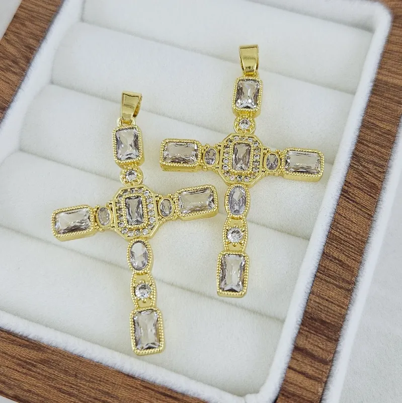 Подвеска Крест с фианитами 40.8x27.4 мм позолота 14К (10247-БЗ) купить с доставкой по России | Интернет-магазин Viva Beads
