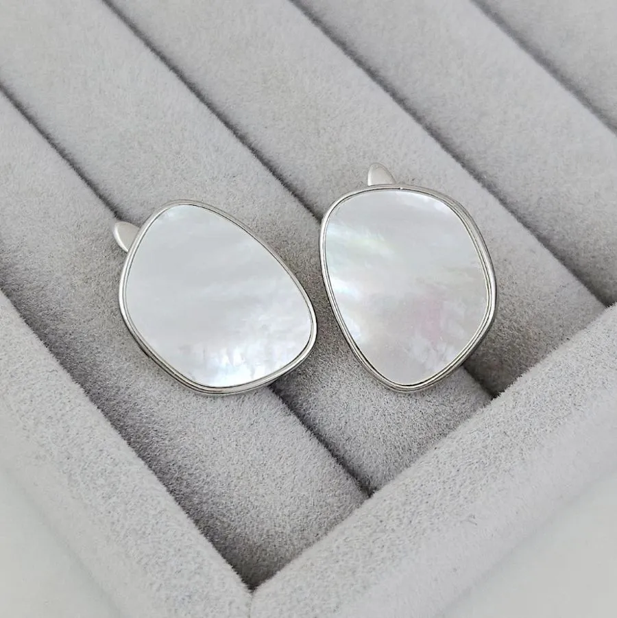 Швензы с перламутром 19.4х15.2 мм с английским замком, родиевое покрытие (7947-Р) швензы для серег купить с доставкой по России | Интернет-магазин Viva Beads