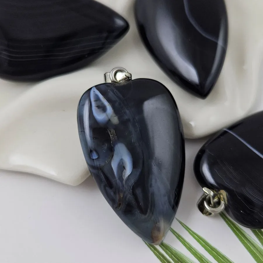 Черный агат подвеска кулон сердце ок. 40х25.5х9 мм (10001-ЧА) купить в Воронеже | Заказать в интернет-магазине Viva Beads
