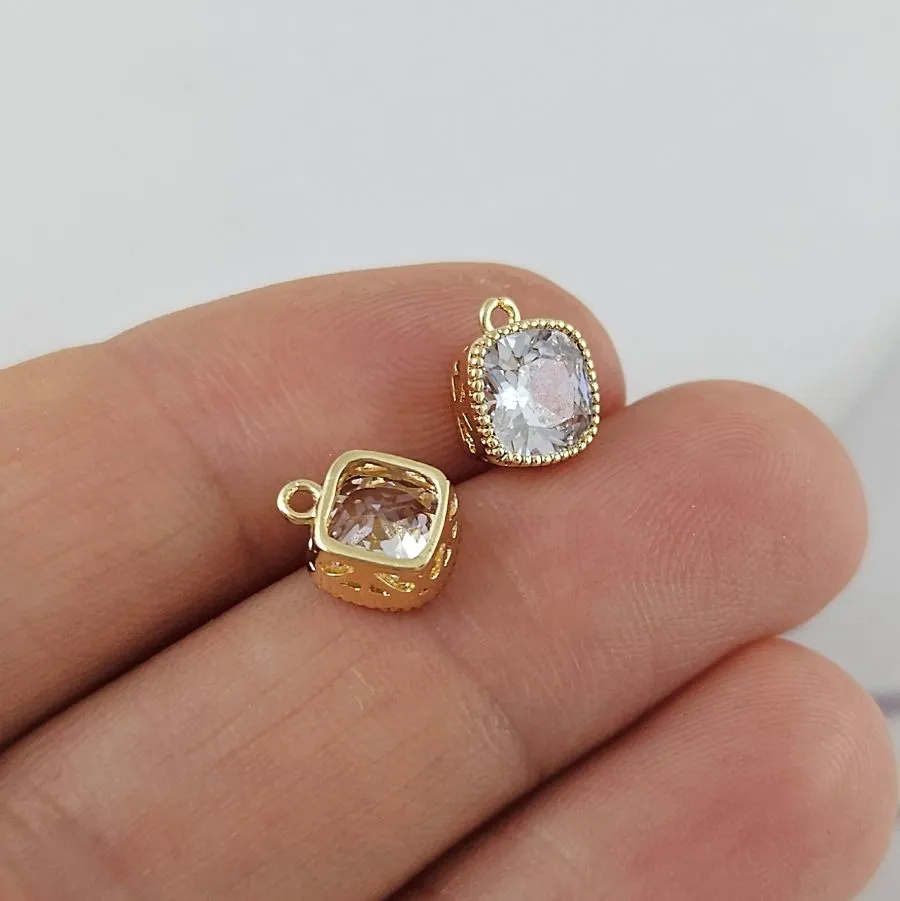 Подвеска с фианитом 8.3х7х4.1 мм прозрачный, позолота 14К (7313-7-БЗ)