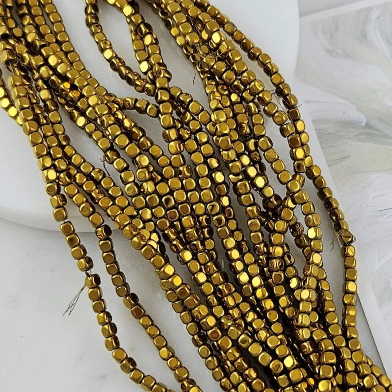 Нить 40 см Гематит, гематин 3 мм бусины куб, античное золото (4574-З) для бижутерии купить с доставкой по России | Интернет‑магазин Viva Beads

