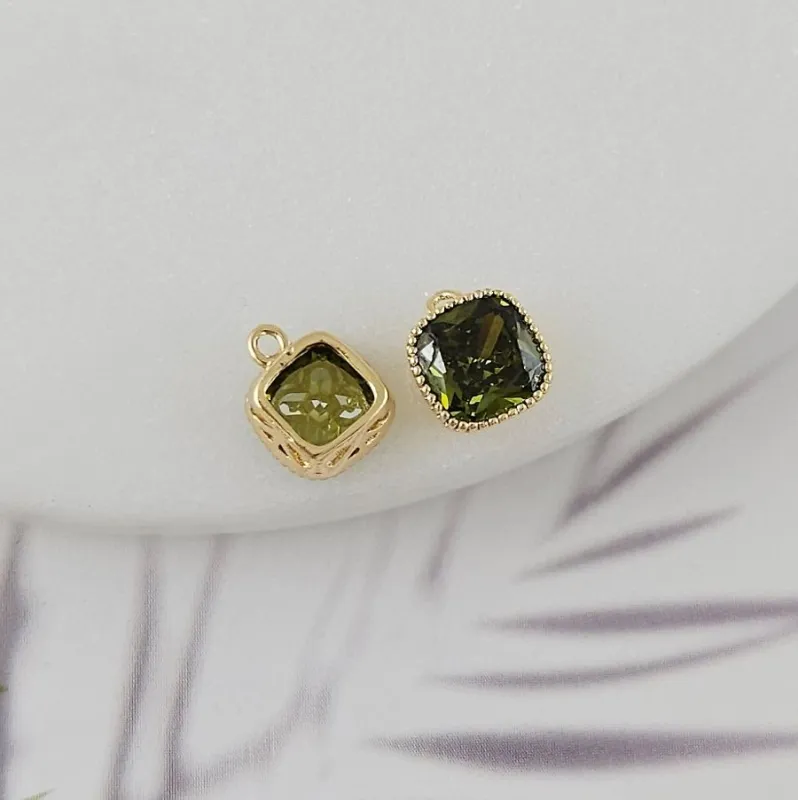 Подвеска с фианитом 8.3х7х4.1 мм оливковый, позолота 14К (7313-7-ОЛЗ)