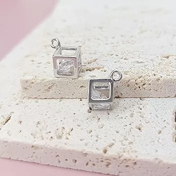 Подвеска Куб с фианитом 6х12 мм родиевое покр. (7871-Р) Подвеска Куб с фианитом 6х12 мм родиевое покр. (7871-Р)