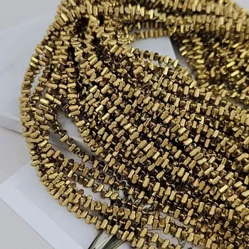 Нить 40 см Гематит, гематин 4х2.3 мм бусина треугольник, античное золото (9740-ЗОЛ) для бижутерии купить с доставкой по России | Интернет‑магазин Viva Beads