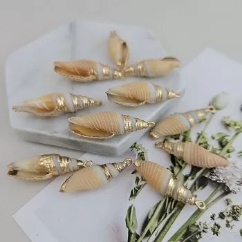 Подвеска Ракушка 31-40x9.6-13 мм в позолоте (9734) купить с доставкой по России | Интернет-магазин Viva Beads