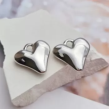 Подвеска Сердце 18х18.6 мм родиевое покрытие (7790-Р) Подвеска Сердце 18х18.6 мм родиевое покрытие (7790-Р)