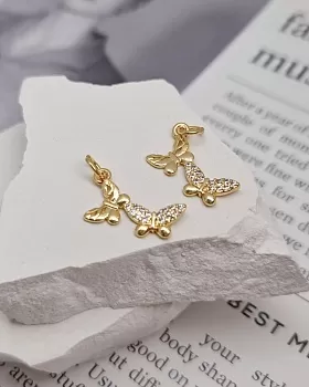 Подвеска Бабочки с фианитами 17.7х10 мм позолота (8344-З) Подвеска Бабочки с фианитами 17.7х10 мм позолота (8344-З)