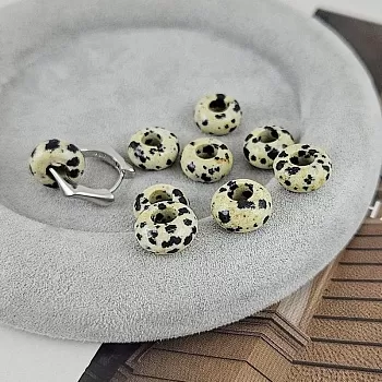 1 шт. Бусина - подвеска бублик 12x6-6.5 мм далматиновая яшма (9390) для бижутерии купить с доставкой по России | Интернет‑магазин Viva Beads