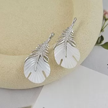 Подвеска Перо 34х16 мм с перламутром, фианитами, родиевое покрытие (9848-Р) купить с доставкой по России | Интернет-магазин Viva Beads