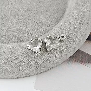 Подвеска Сердце с фианитом 13х8.3 мм белый, родий (9318-БЕЛ-Р) Подвеска Сердце с фианитом 13х8.3 мм белый, родий (9318-БЕЛ-Р)