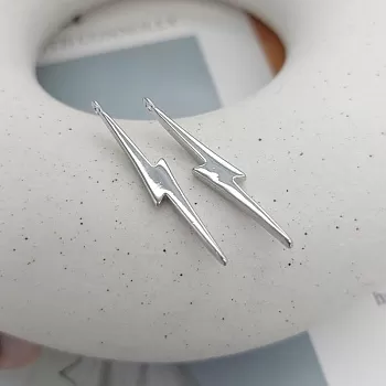 Подвеска Молния 32x4.6 мм родиевое покр. (7665-Р) Подвеска Молния 32x4.6 мм родиевое покр. (7665-Р)