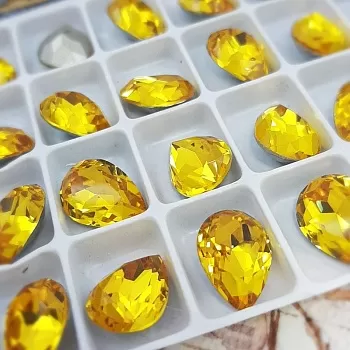 Кристалл капля 10 х 14 мм хрустальное стекло ТОПАЗ (4123) купить в #REGION_P# | Заказать в интернет-магазине Viva Beads
 Кристалл капля 10 х 14 мм хрустальное стекло ТОПАЗ (4123) купить в #REGION_P# | Заказать в интернет-магазине Viva Beads