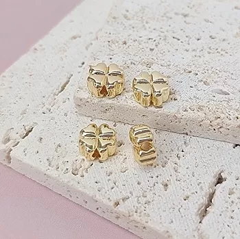 1 шт. Бусина разделитель Клевер 8х4.2 мм позолота 14К (7881-З) купить в Воронеже | Заказать в интернет-магазине Viva Beads
