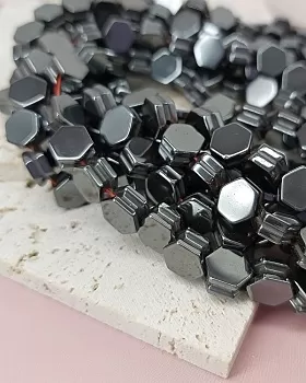 Нить 19 см Гематит 8х5 мм шестигранник цвет черный (7969-Ч)	 для бижутерии купить с доставкой по России | Интернет‑магазин Viva Beads