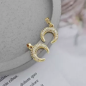 Подвеска Лунница с фианитами 13.3х11.7 мм в позолоте 14К (8838-З) купить с доставкой по России | Интернет-магазин Viva Beads