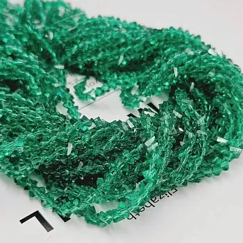 Нить 31 см Бусина стеклянная крошка ок. 4x3x2 мм зеленый (7338-4-ЗЕЛ) купить с доставкой по России | Интернет-магазин Viva Beads