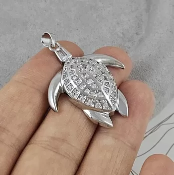 УЦЕНКА Подвеска кулон Черепаха 34.5x28 мм с фианитами, родиевое покрытие (9529-Р-УЦ) купить с доставкой по России | Интернет-магазин Viva Beads