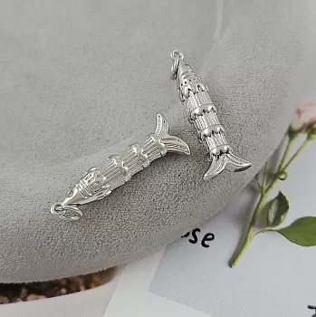 Подвеска Рыба 26х9.9х5.5 мм с фианитами родиевое покрытие (9824-Р) купить с доставкой по России | Интернет-магазин Viva Beads