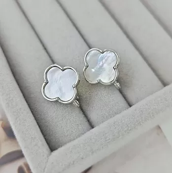 Швензы Клевер с перламутром 14 мм с английским замком, родиевое покрытие (9252-Р) швензы для серег купить с доставкой по России | Интернет-магазин Viva Beads