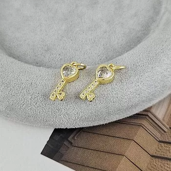 Подвеска Ключ фианитами 16.2х6.4 мм позолота 18К (9398-З) Подвеска Ключ фианитами 16.2х6.4 мм позолота 18К (9398-З)