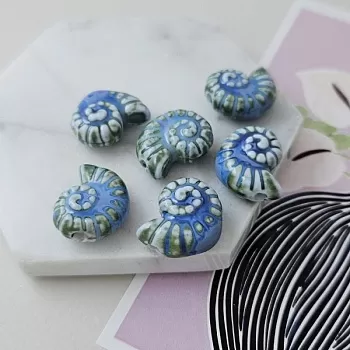 1 шт. Бусина Ракушка 20х18х10 мм сине-зеленый, керамика (9794) купить с доставкой по России | Интернет-магазин Viva Beads