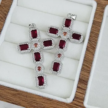 Подвеска Крест с фианитами 45.7х26.2 мм родиевое покрытие, красный (9507-КРАСР) купить с доставкой по России | Интернет-магазин Viva Beads