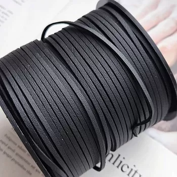 1 м Шнур замшевый /иск./ с эффектом кожи 2.4-2.5 мм черный (8092-ЧКОЖ) купить с доставкой по России | Интернет-магазин Viva Beads