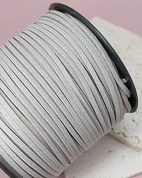 1 м Шнур замшевый /иск./ 2.4-2.5 мм серый (8092-СЕР) купить с доставкой по России | Интернет-магазин Viva Beads