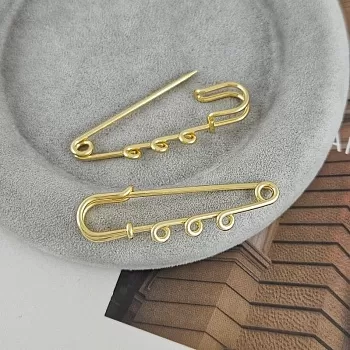 Булавка основа для броши 50 мм, 3 петли, позолота 18К (9417-З) купить с доставкой по России | Интернет-магазин Viva Beads