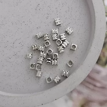 1 шт. Бусина разделитель 3 мм куб родиевое покрытие (4201) купить с доставкой по России | Интернет-магазин Viva Beads