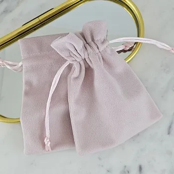 Мешочек бархатный для украшений ок. 9х12 см, цвет нежно-розовый (10249-РОЗ) для бижутерии купить с доставкой по России | Интернет-магазин Viva Beads