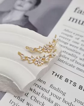 Коннектор Цветы с фианитами 27 мм позолота (8024-З) Коннектор Цветы с фианитами 27 мм позолота (8024-З)