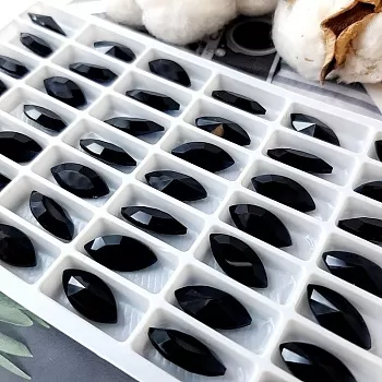 Кристалл Navette 15 х 7 мм хрустальное стекло Jet (4631) купить в #REGION_P# | Заказать в интернет-магазине Viva Beads
 Кристалл Navette 15 х 7 мм хрустальное стекло Jet (4631) купить в #REGION_P# | Заказать в интернет-магазине Viva Beads