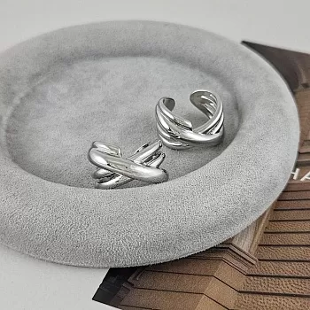 Кольцо Перекрестные линии 18 размера цвет платина (9394) купить с доставкой по России | Интернет-магазин Viva Beads