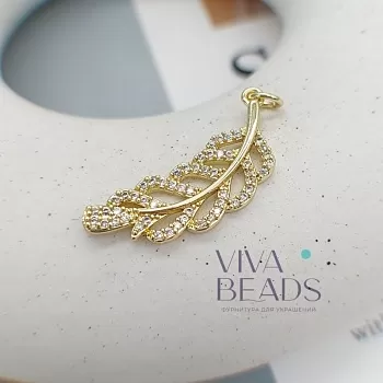 Подвеска Перо 29.5x12x2.5 мм фианиты, позолота (7569-З) Подвеска Перо 29.5x12x2.5 мм фианиты, позолота (7569-З)