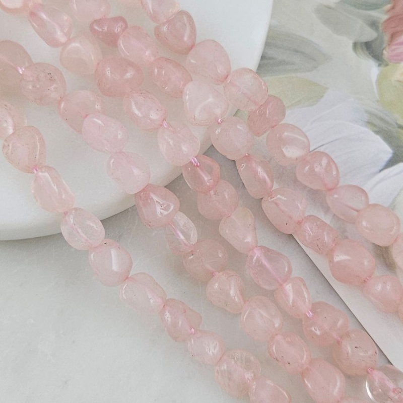 Нить 40 см Розовый кварц натуральный 4-7 мм бусины фри форм, галтовка (8108) для бижутерии купить с доставкой по России | Интернет‑магазин Viva Beads
