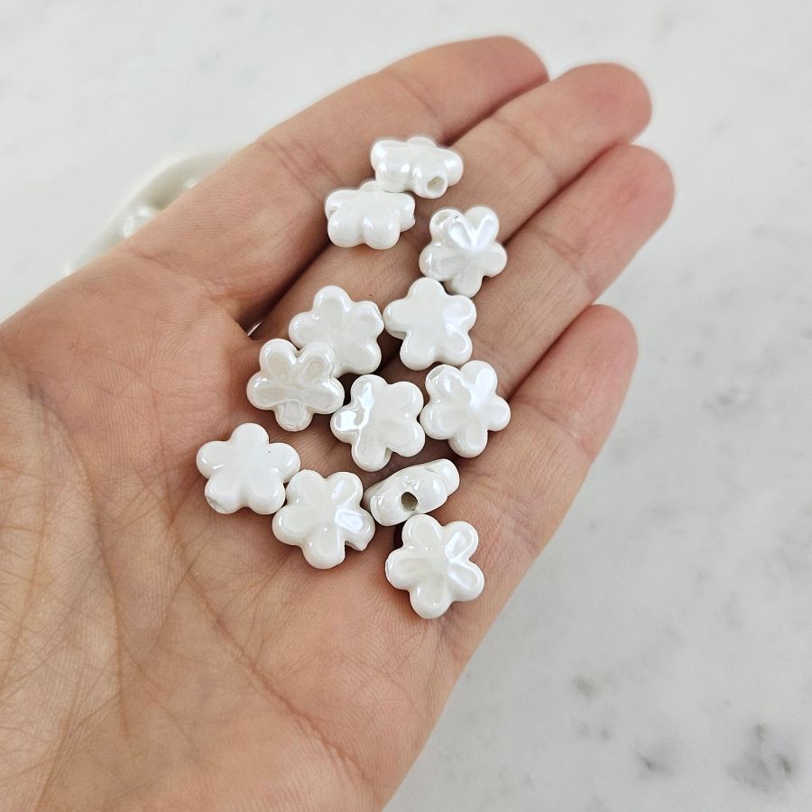 1 шт. Бусина Цветок 11х12 мм белый, керамика (6478-11-БЕЛ) купить с доставкой по России | Интернет-магазин Viva Beads