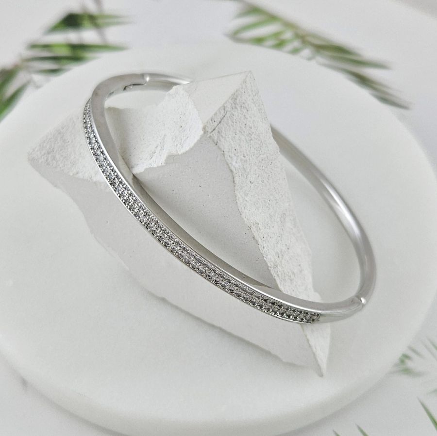 Браслет жесткий 63х55х3.8 мм, родиевое покрытие (10032-Р) купить с доставкой по России | Интернет-магазин Viva Beads