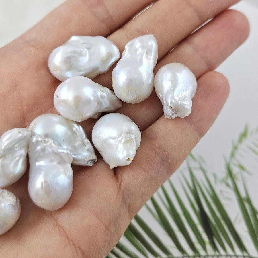 УЦЕНКА 1 шт. Жемчуг барочный крупный 19-23.5х12-14 мм А, белый (1008-УЦ) купить в #REGION_P# | Заказать в интернет-магазине Viva Beads
