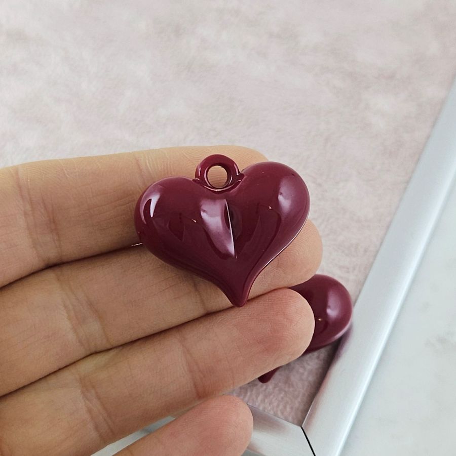 Подвеска Сердце 25.6x30х12.2 мм бордовый, акрил (10093) купить с доставкой по России | Интернет-магазин Viva Beads