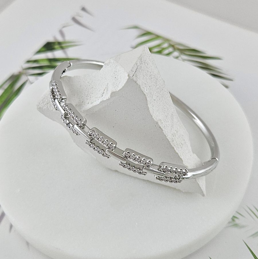 Браслет жесткий 66х56х6.3 мм, родиевое покрытие (10033-Р) купить с доставкой по России | Интернет-магазин Viva Beads