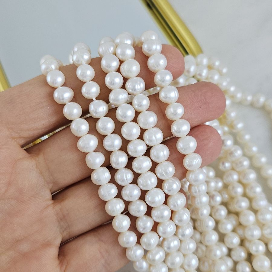 Жемчуг речной натуральный 5.5-6.5 мм, форма картофель, АА, белый (8129) купить с доставкой по России | Интернет-магазин Viva Beads